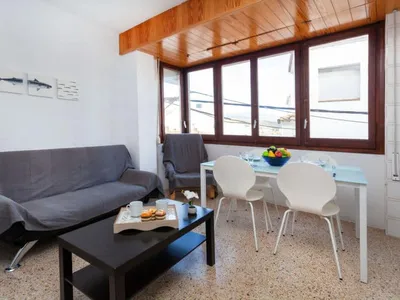 Search and Stay destination Llançà, CT - Spain from AU$ 215. Blue Ocean