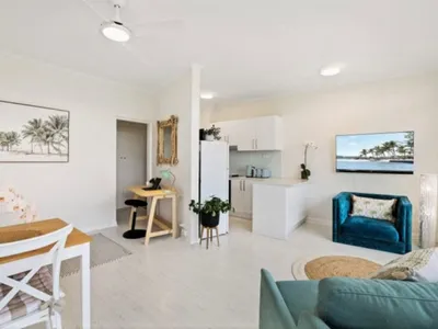 Search and Stay destination Avalon Beach, NSW - Australia from AU$ 125. Luxurious Beachside Apartment