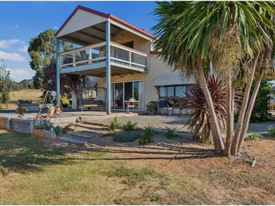 Search and Stay destination Upper Lurg, VIC - Australia from AU$ 450. The Barn at Whispering Hills