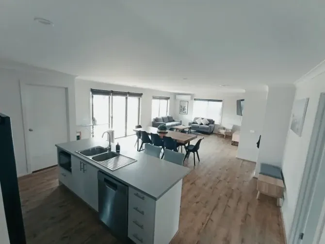 Search and Stay, undefined in undefined. Gallery position 4