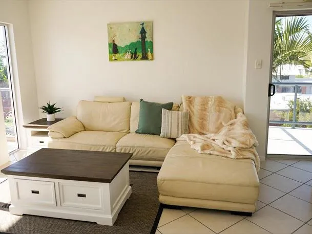 Search and Stay, undefined in undefined. Gallery position 2