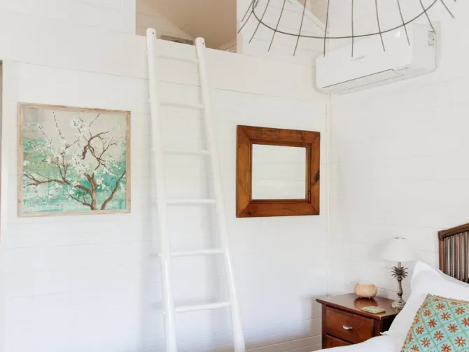 Search and Stay, undefined in undefined. Gallery position 1