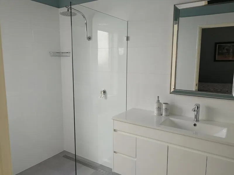 Search and Stay, undefined in undefined. Gallery position 4