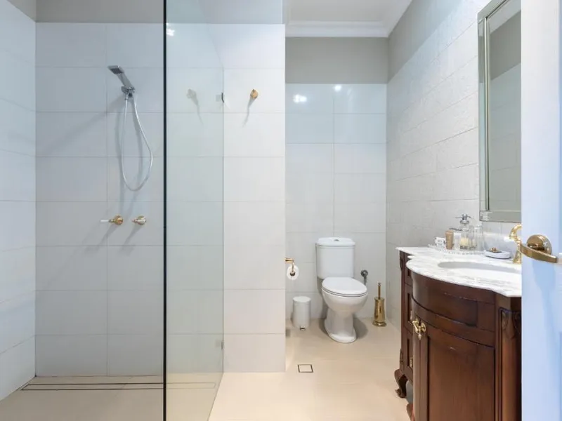 Search and Stay, undefined in undefined. Gallery position 4