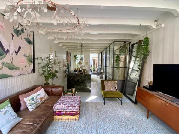 Search and Stay, undefined in undefined. Gallery position 3