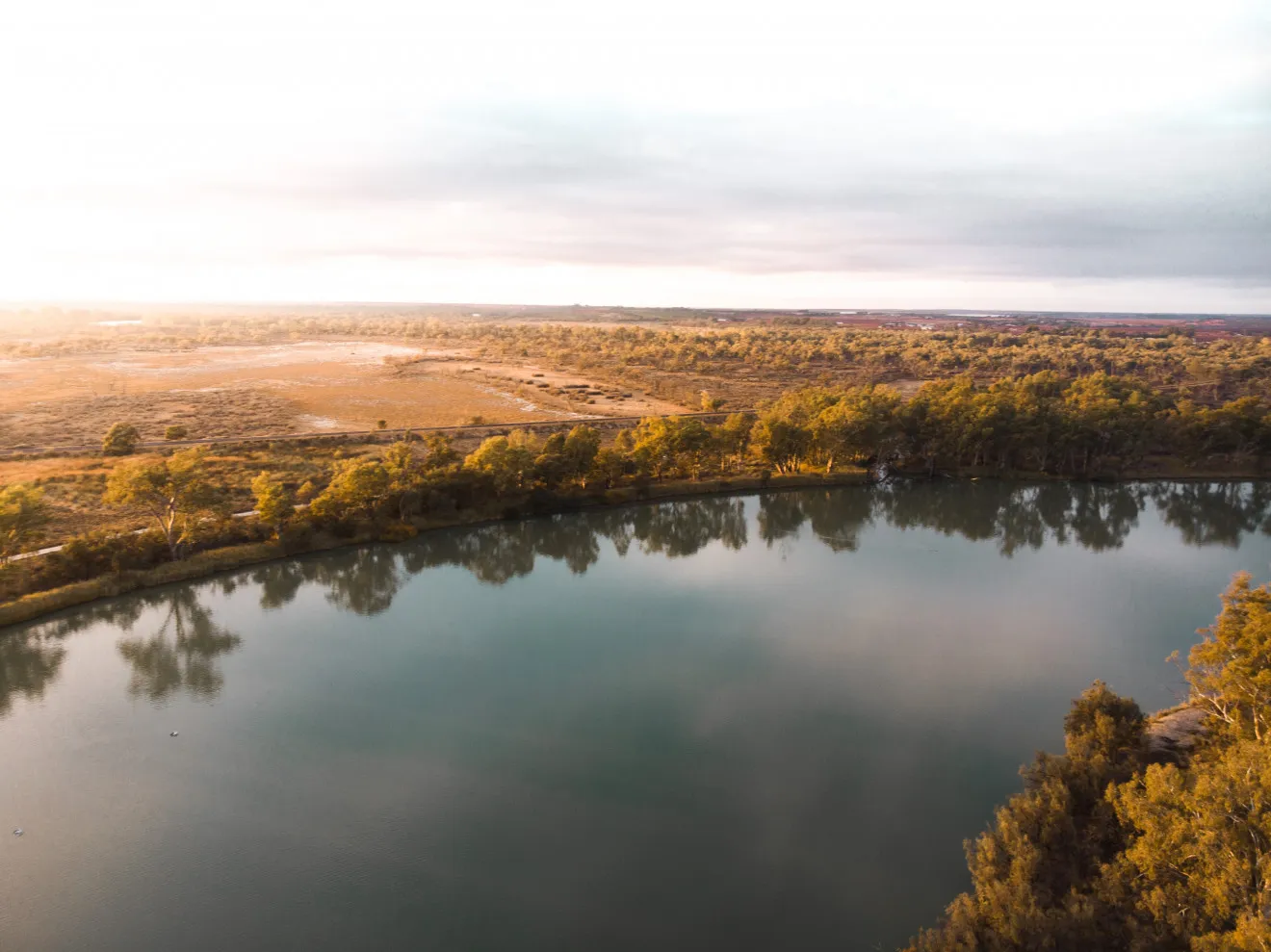 Image blog Discover the Murray River with Search and Stay: A Guide to Riverland Adventures