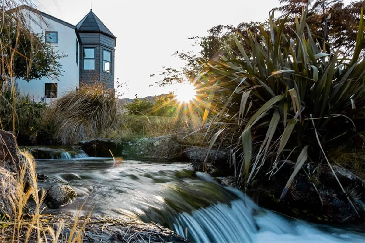 Image blog A Guide to Shopping in Wānaka, Otago, New Zealand: Boutiques and Markets
