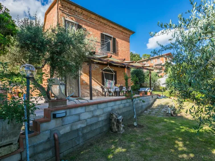 Image blog A Guide to Shopping in Chiusi, Toscana, Italy: Boutiques and Markets