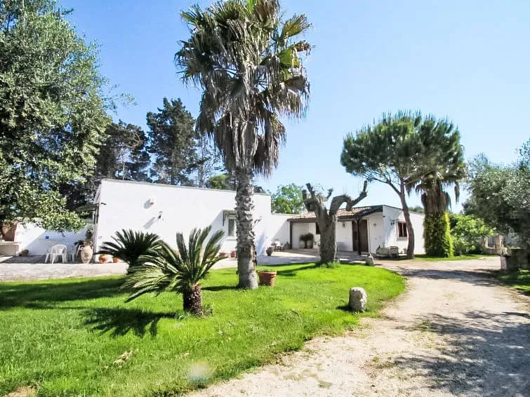 Image blog A Walking Tour of Vignacastrisi, Puglia, Italy: Discovering Its Charm